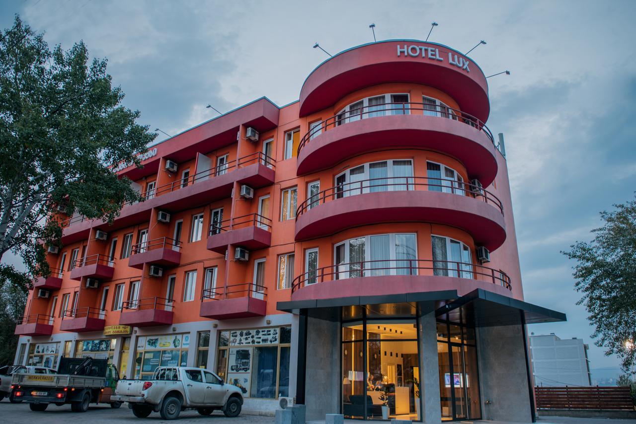 Отель Lux Тбилиси Экстерьер фото